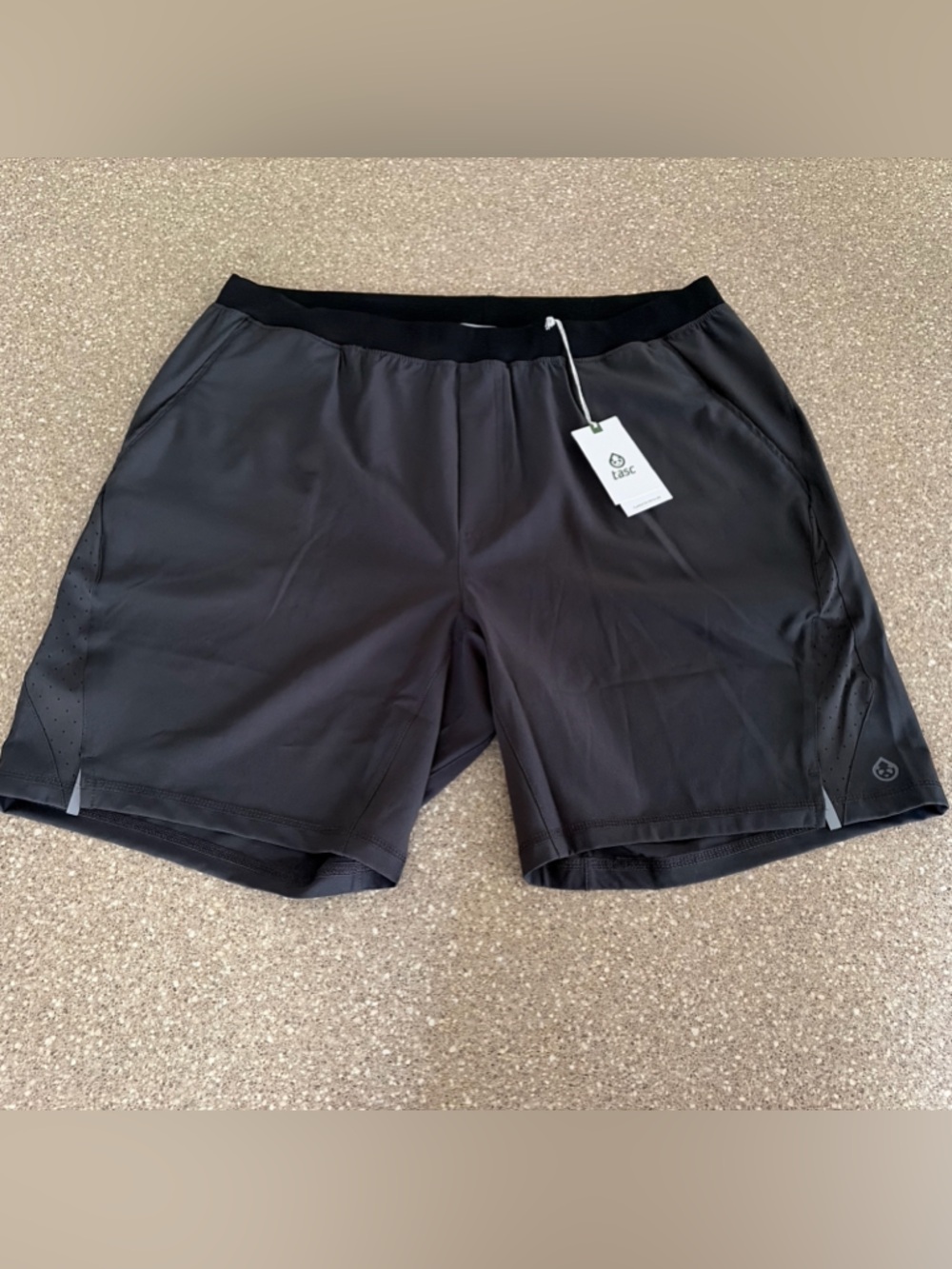 NWT Tasc Velocity 8 Inch Active Performance Shorts Dark Alloy Grey Men’s XL $68